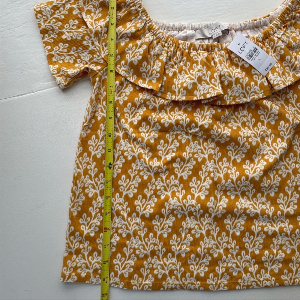 Loft off the shoulder floral crinkle top. - Picture 8 of 11